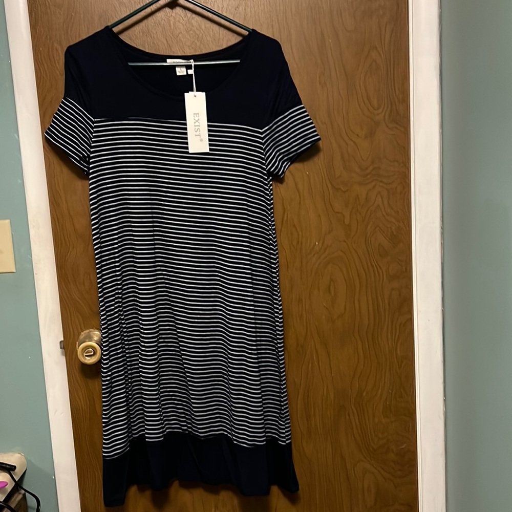 NWT Exist Women’s blue and white striped dress size L